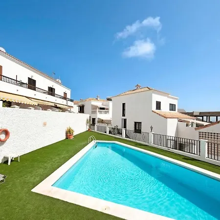 Casa Magdalena - Lovely House With Terrace & Pool بيت للعطل